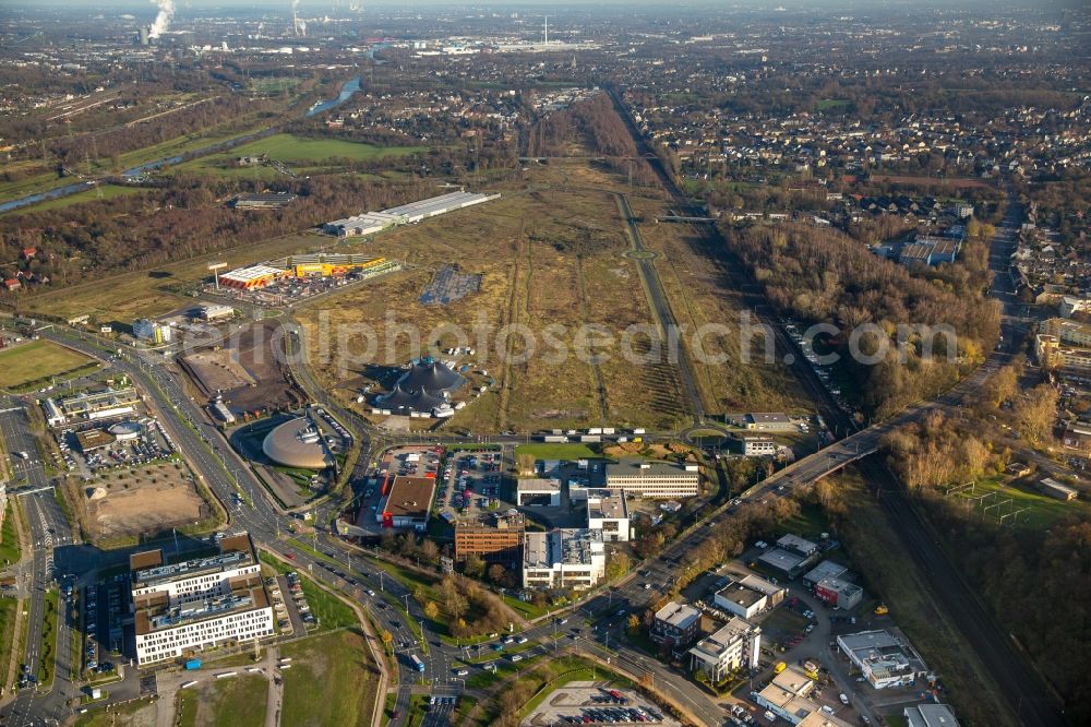 Aerial photograph Oberhausen - Compound and area of the former steelworks in Oberhausen in the state of North Rhine-Westphalia