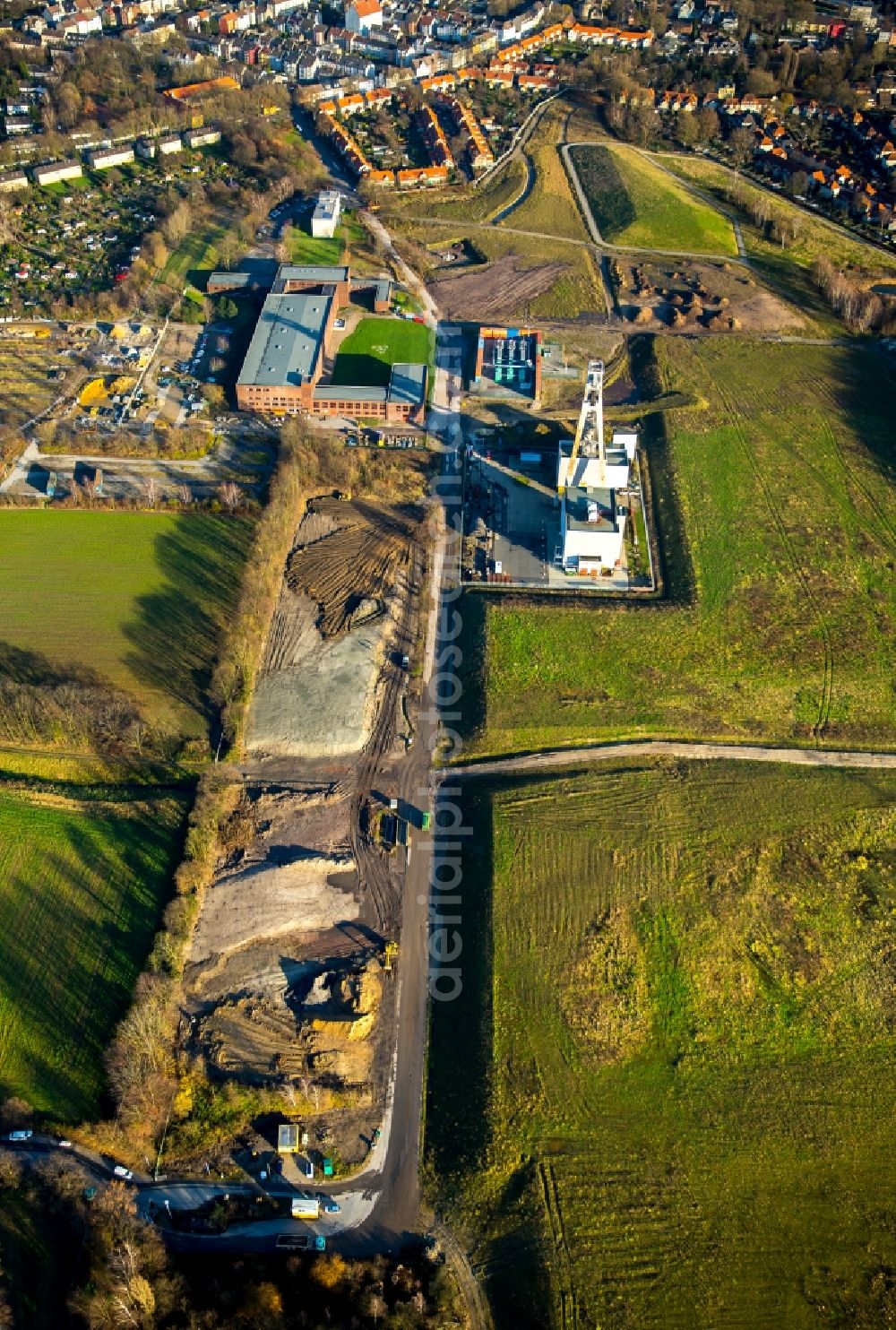 Aerial photograph Gelsenkirchen - Site of the former coal mine Hugo in the Buer part in Gelsenkirchen in the state of North Rhine-Westphalia. Companies and industrial facilities are located here