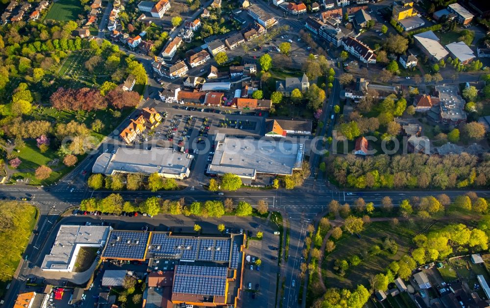 Hamm from above - Shopping facilities and parking lot on Dortmunder Strasse in the Herringen part of Hamm in the state of North Rhine-Westphalia