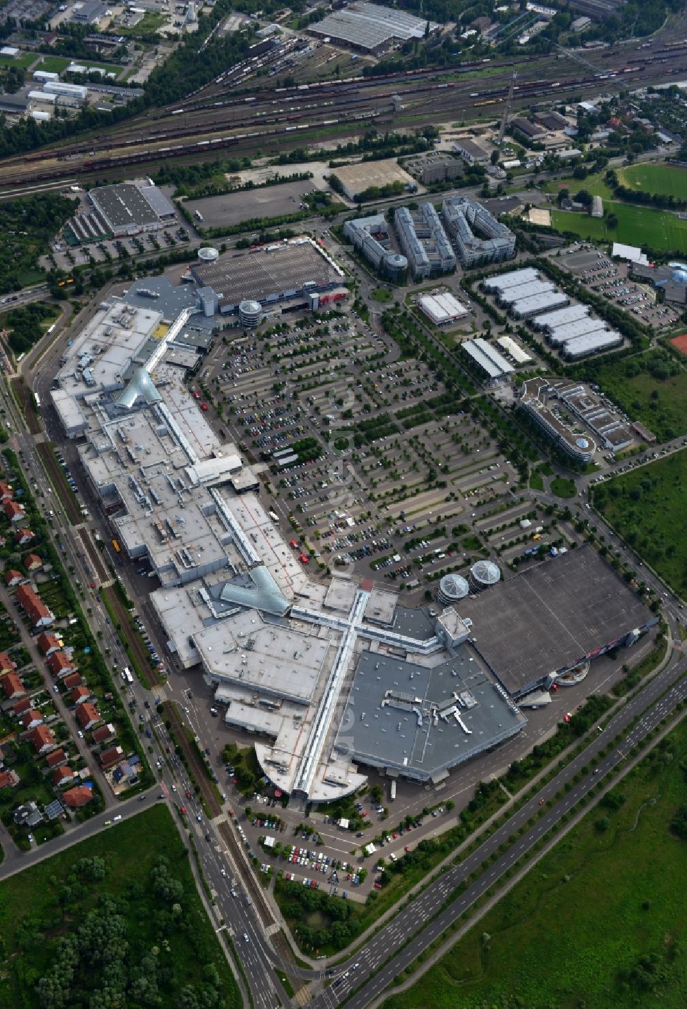 Leipzig from above - Site of the shopping center Paunsdorf Center in Leipzig in Saxony. The operator is the Unibail-Rodamco Germany GmbH