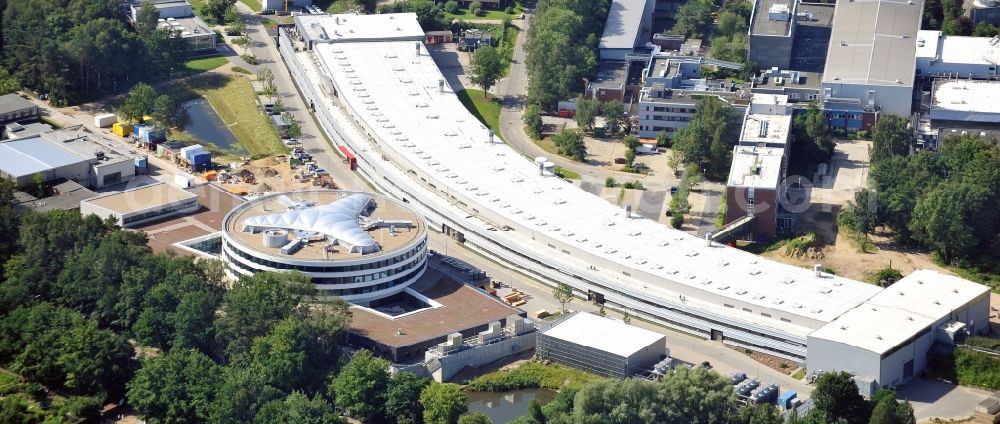 Aerial photograph Hamburg - The new building of the site of EMBL, the European Molecular Biology Laboratory (EMBL) at the particle accelerator Petra III Hamburg. The European Molecular Biology Laboratory is a non-profit organisation and a basic research institute funded by public research monies from 20 member states and one associate member