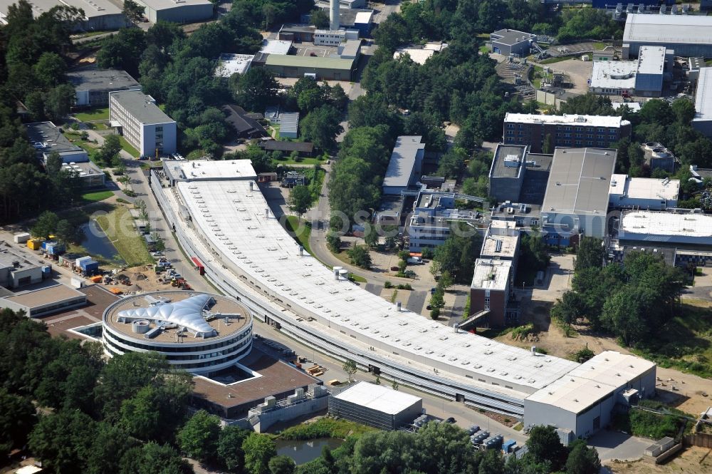 Hamburg from above - The new building of the site of EMBL, the European Molecular Biology Laboratory (EMBL) at the particle accelerator Petra III Hamburg. The European Molecular Biology Laboratory is a non-profit organisation and a basic research institute funded by public research monies from 20 member states and one associate member