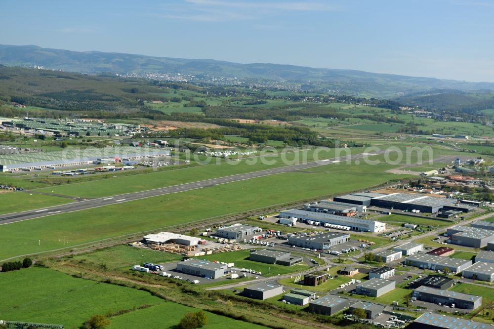 Aerial photograph Andrézieux-Bouthéon - Runway with hangar taxiways and terminals on the grounds of the airport in Andrezieux-Boutheon in Auvergne Rhone-Alpes, France