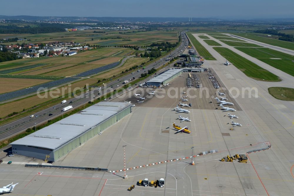 Aerial image Stuttgart - Runway with hangar taxiways and terminals on the grounds of the airport on the apron and the area of the General Aviation GAT in Stuttgart in the state Baden-Wuerttemberg