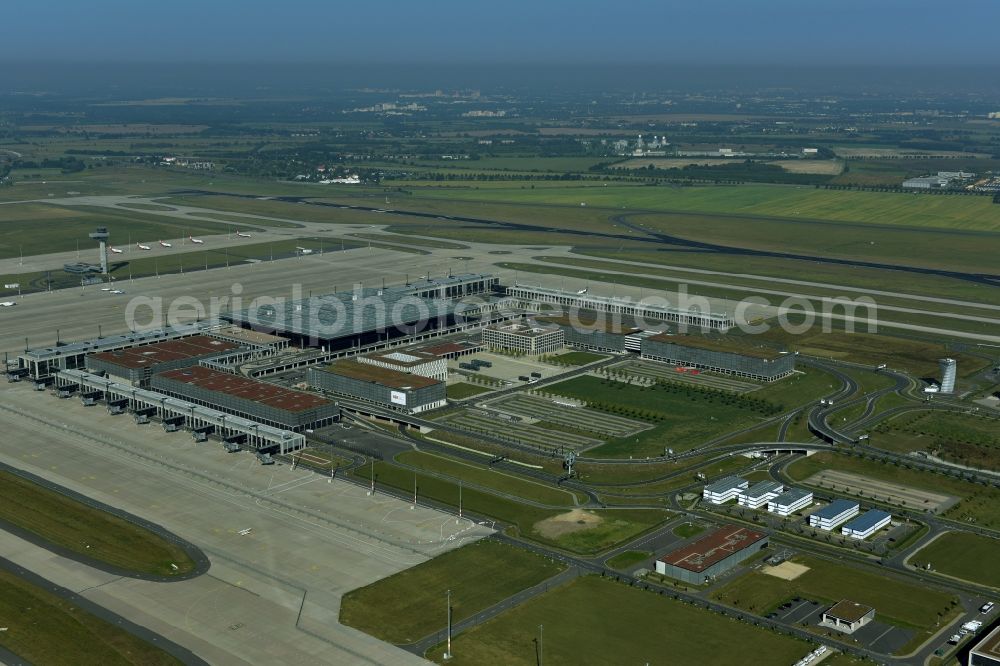 Aerial image Schönefeld - Runway with hangar taxiways and terminals on the grounds of the airport BER International in Schoenefeld in the state Brandenburg