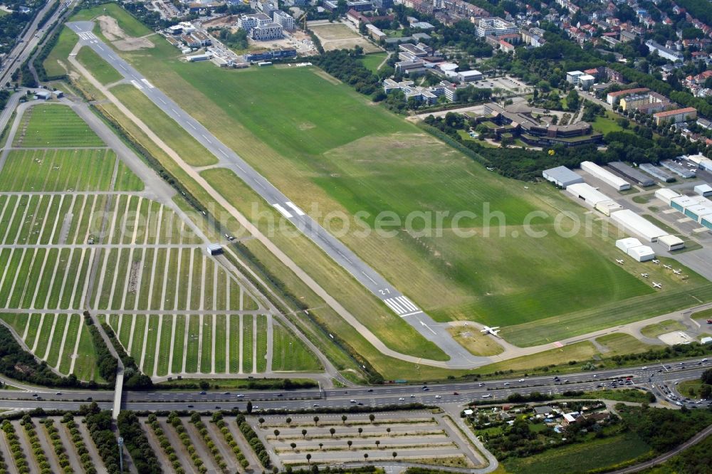 Aerial image Mannheim - Runway with hangar taxiways and terminals on the grounds of the airport City Airport Mannheim on Seckenheimer Landstrasse in the district Neuostheim in Mannheim in the state Baden-Wurttemberg, Germany