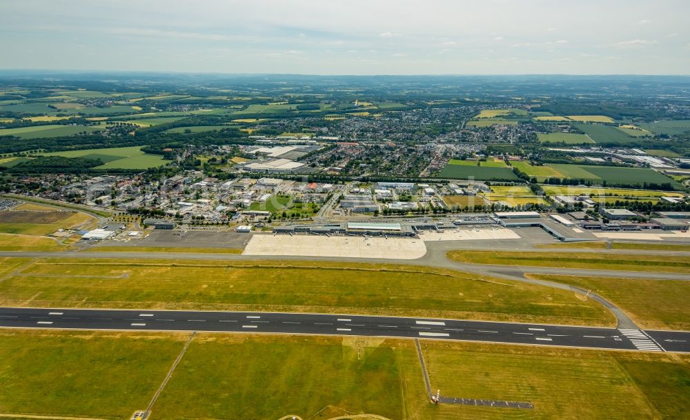 Aerial photograph Dortmund - Runway with hangar taxiways and terminals on the grounds of the airport in Dortmund in the state North Rhine-Westphalia