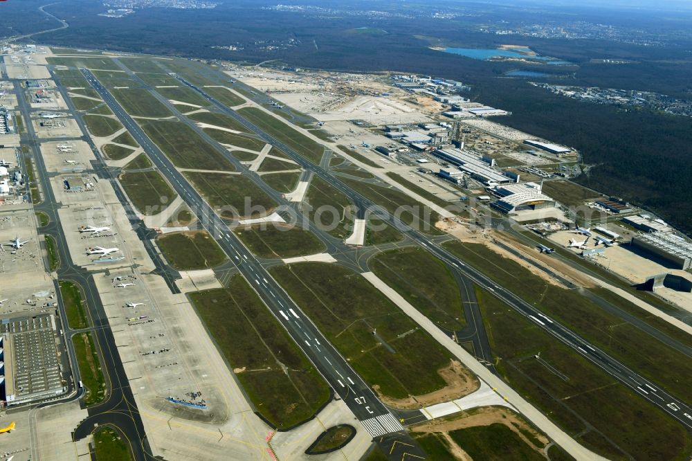 Frankfurt am Main from above - Runway with hangar taxiways and terminals on the grounds of the airport in Frankfurt in the state Hesse, Germany