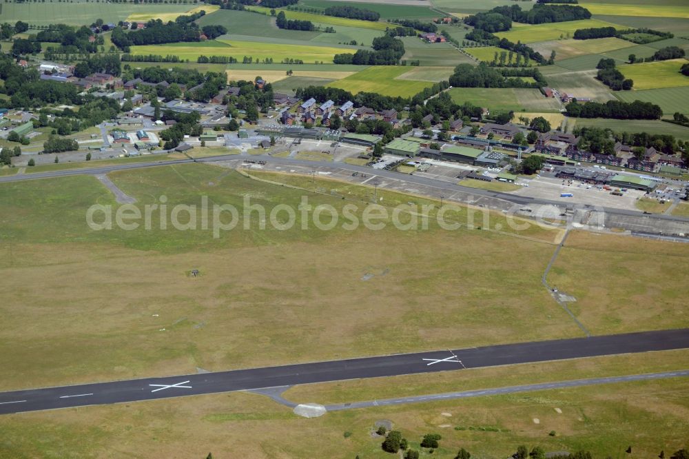 Gütersloh from the bird's eye view: Runway with hangar taxiways and terminals on the grounds of the airport in Guetersloh in the state North Rhine-Westphalia