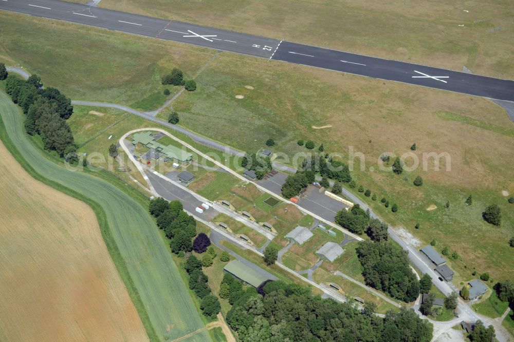 Aerial photograph Gütersloh - Runway with hangar taxiways and terminals on the grounds of the airport in Guetersloh in the state North Rhine-Westphalia