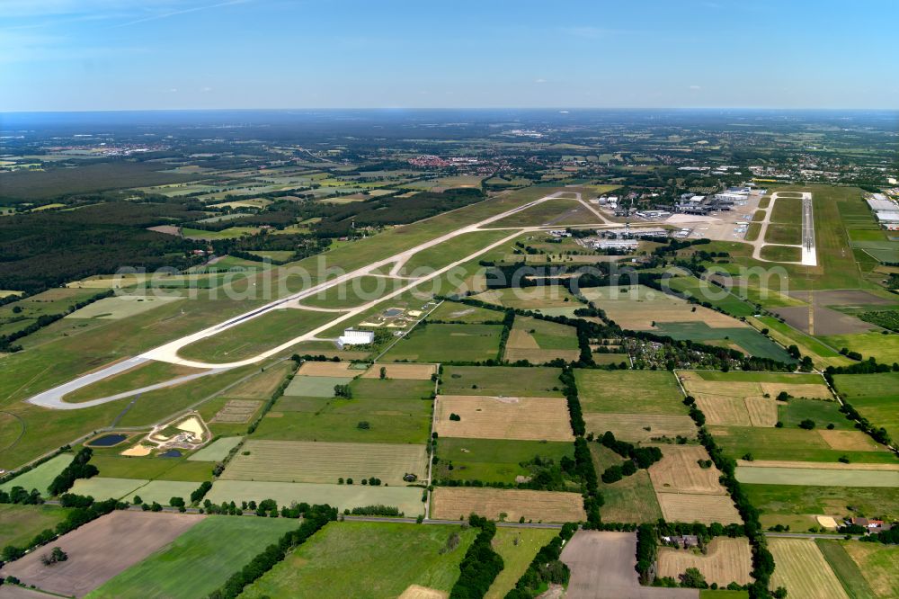 Aerial image Langenhagen - Runway on the grounds of the airport Hannover Langenhagen in the state Lower Saxony