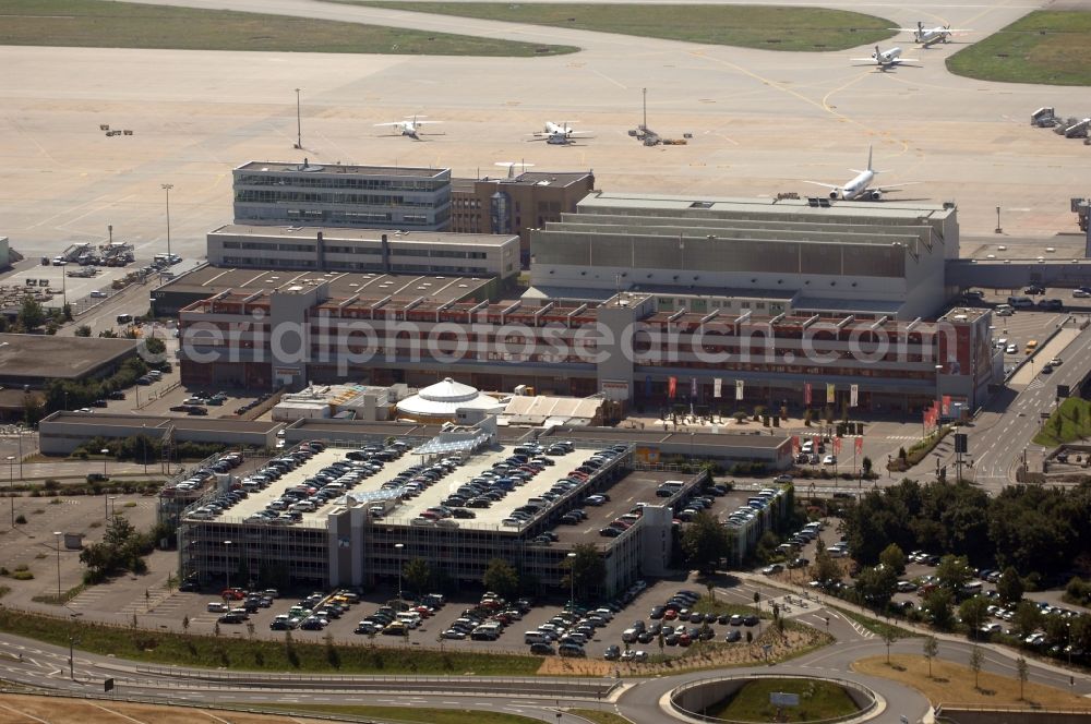 Aerial image Stuttgart - Runway with hangar taxiways and terminals on the grounds of the airport in the district Bernhausen in Stuttgart in the state Baden-Wuerttemberg, Germany