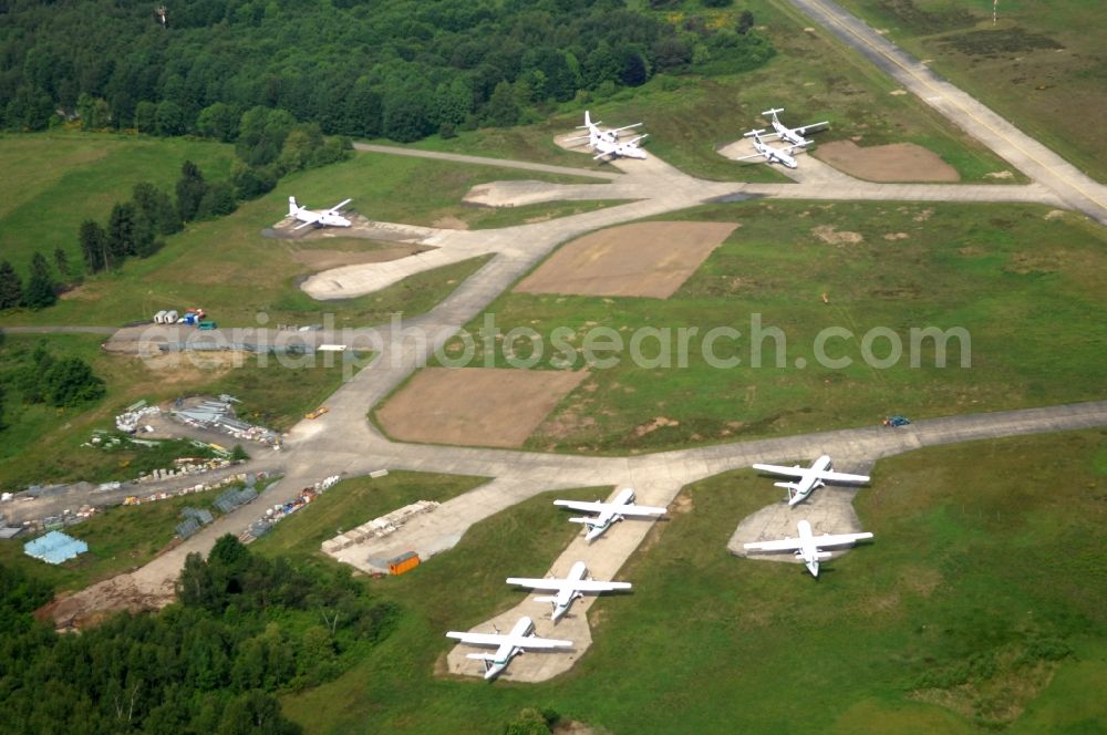 Köln from above - Runway with hangar taxiways and terminals on the grounds of the airport in the district Grengel in Cologne in the state North Rhine-Westphalia, Germany