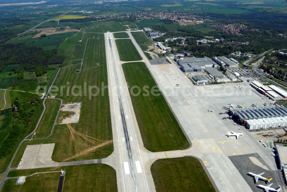 Aerial image Dresden - Runway with hangar taxiways and terminals on the grounds of the airport in the district Klotzsche in Dresden in the state Saxony, Germany