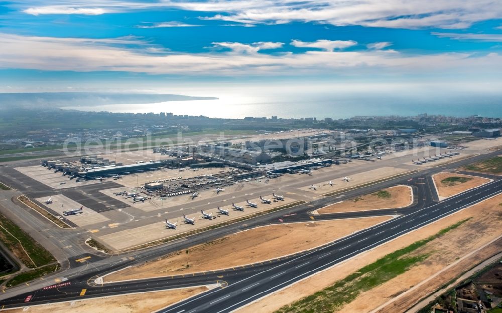 Aerial image Palma - Runway with hangar taxiways and terminals on the grounds of the airport Palma de Mallorca in Palma in Balearische Insel Mallorca, Spain