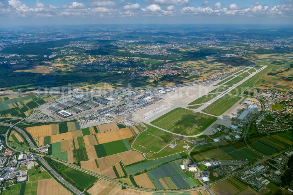 Leinfelden-Echterdingen from the bird's eye view: Grounds - general overview - of the airport Stuttgart in Leinfelden-Echterdingen in the state Baden-Wuerttemberg, Germany