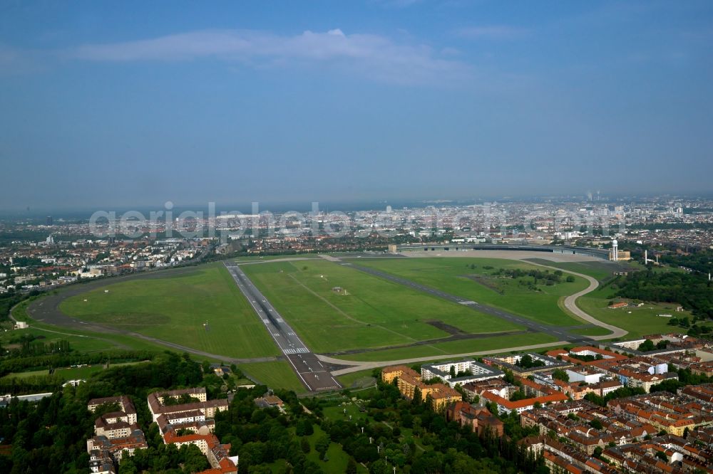 Aerial photograph Berlin - Runway with hangar taxiways and terminals on the grounds of the airport Tempelhof in Berlin in Germany