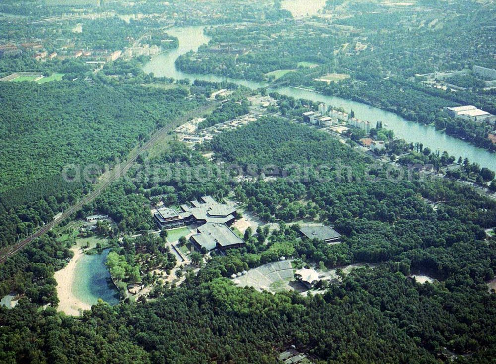 Berlin - Köpenick from above - Gelände des Freizeit- und Erholungsparks Wuhlheide (FEZ) im Bereich der Wuhlheide in Berlin - Köpenick.