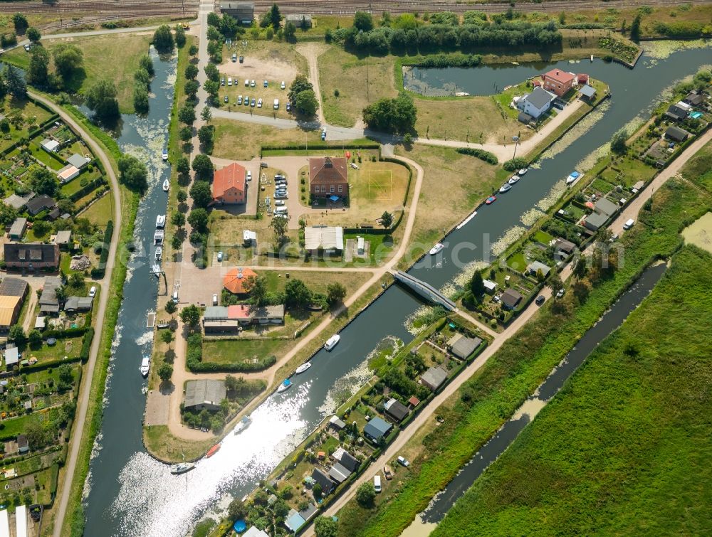 Aerial image Malchin - Leisure Centre - Wasserfreizeit Bremer with landing places at Am Kanal in Malchin in the state Mecklenburg - Western Pomerania