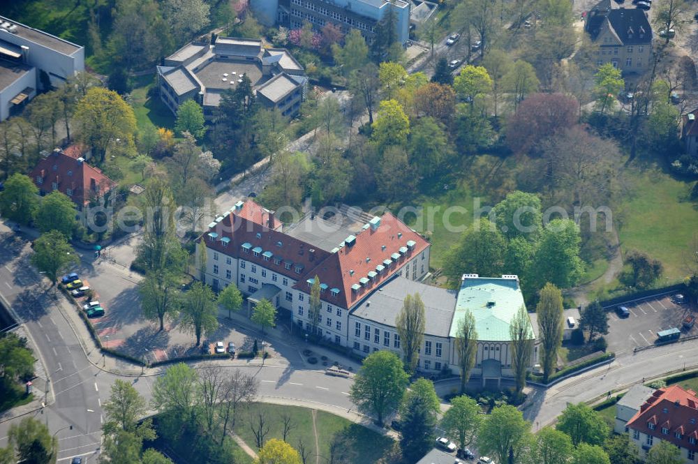 Aerial image Berlin-Dahlem - Gelände des Fritz-Haber-Institut der Max-Planck-Gesellschaft in Berlin - Dahlem am Faradayweg 4 - 6 in 14195 Berlin. Area of the Fritz-Haber-Institut der Max-Planck-Gesellschaft in Berlin - Dahlem.