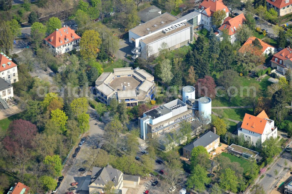 Berlin-Dahlem from the bird's eye view: Gelände des Fritz-Haber-Institut der Max-Planck-Gesellschaft in Berlin - Dahlem am Faradayweg 4 - 6 in 14195 Berlin. Area of the Fritz-Haber-Institut der Max-Planck-Gesellschaft in Berlin - Dahlem.