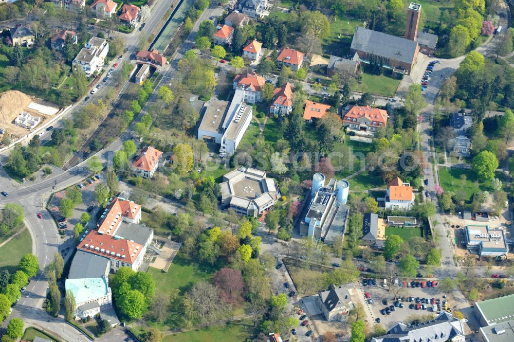 Berlin-Dahlem from above - Gelände des Fritz-Haber-Institut der Max-Planck-Gesellschaft in Berlin - Dahlem am Faradayweg 4 - 6 in 14195 Berlin. Area of the Fritz-Haber-Institut der Max-Planck-Gesellschaft in Berlin - Dahlem.