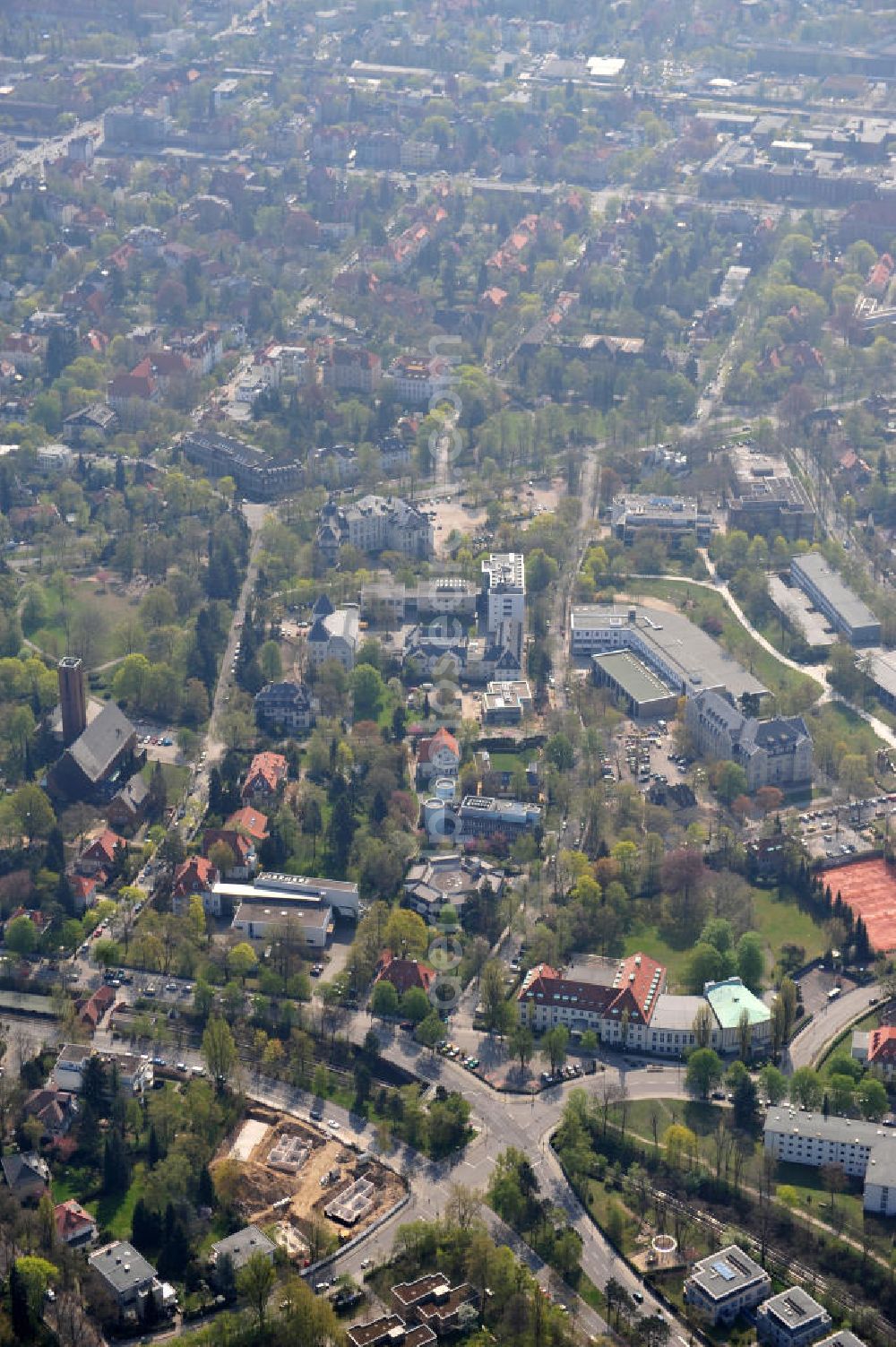 Aerial photograph Berlin-Dahlem - Gelände des Fritz-Haber-Institut der Max-Planck-Gesellschaft in Berlin - Dahlem am Faradayweg 4 - 6 in 14195 Berlin. Area of the Fritz-Haber-Institut der Max-Planck-Gesellschaft in Berlin - Dahlem.