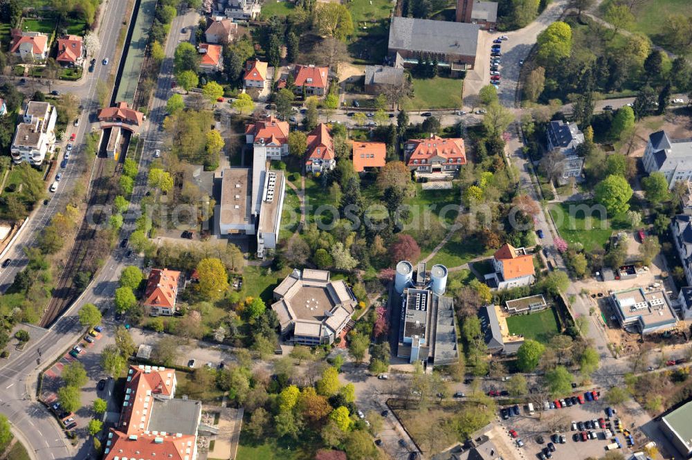 Aerial image Berlin-Dahlem - Gelände des Fritz-Haber-Institut der Max-Planck-Gesellschaft in Berlin - Dahlem am Faradayweg 4 - 6 in 14195 Berlin. Area of the Fritz-Haber-Institut der Max-Planck-Gesellschaft in Berlin - Dahlem.