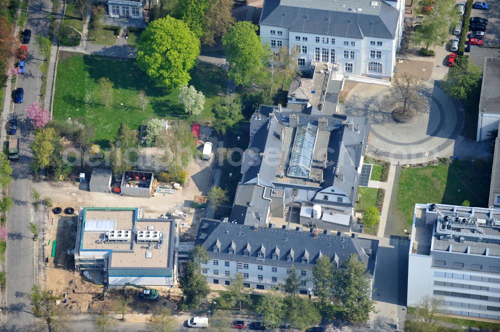 Berlin-Dahlem from the bird's eye view: Gelände des Fritz-Haber-Institut der Max-Planck-Gesellschaft in Berlin - Dahlem am Faradayweg 4 - 6 in 14195 Berlin. Area of the Fritz-Haber-Institut der Max-Planck-Gesellschaft in Berlin - Dahlem.