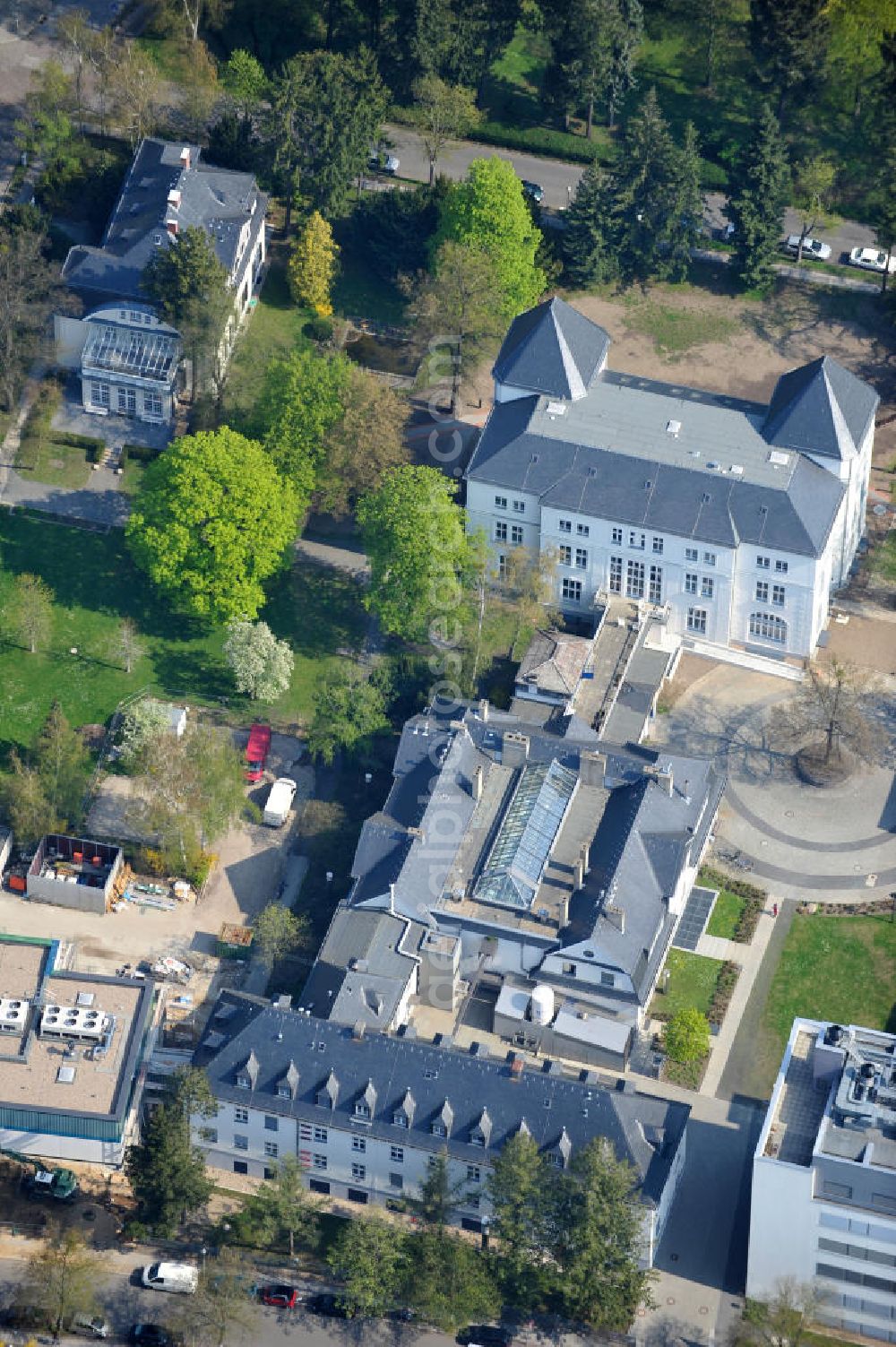 Aerial image Berlin-Dahlem - Gelände des Fritz-Haber-Institut der Max-Planck-Gesellschaft in Berlin - Dahlem am Faradayweg 4 - 6 in 14195 Berlin. Area of the Fritz-Haber-Institut der Max-Planck-Gesellschaft in Berlin - Dahlem.