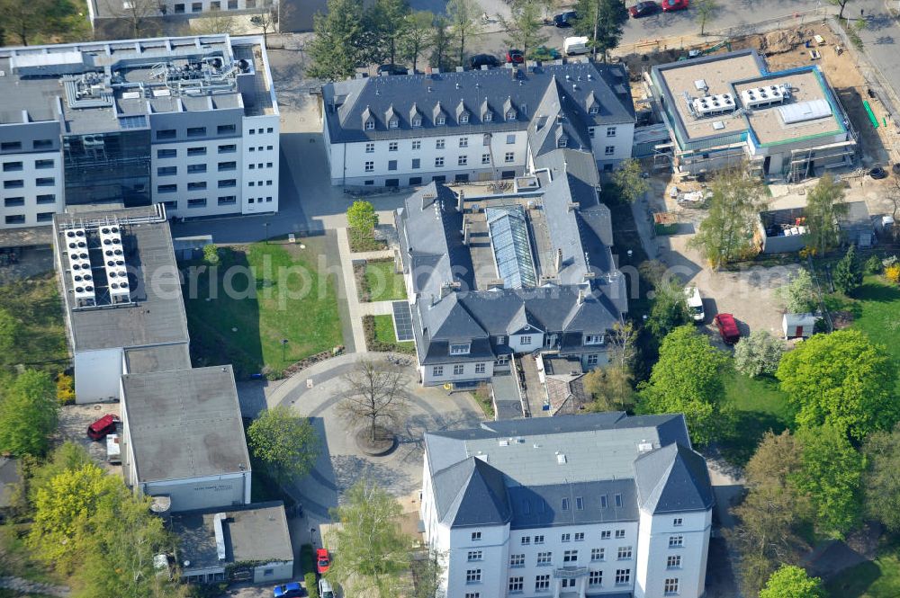 Aerial photograph Berlin-Dahlem - Gelände des Fritz-Haber-Institut der Max-Planck-Gesellschaft in Berlin - Dahlem am Faradayweg 4 - 6 in 14195 Berlin. Area of the Fritz-Haber-Institut der Max-Planck-Gesellschaft in Berlin - Dahlem.