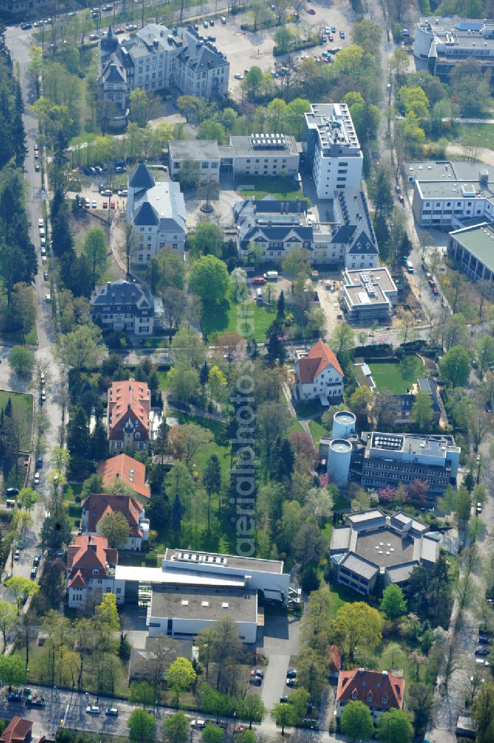 Aerial image Berlin-Dahlem - Gelände des Fritz-Haber-Institut der Max-Planck-Gesellschaft in Berlin - Dahlem am Faradayweg 4 - 6 in 14195 Berlin. Area of the Fritz-Haber-Institut der Max-Planck-Gesellschaft in Berlin - Dahlem.