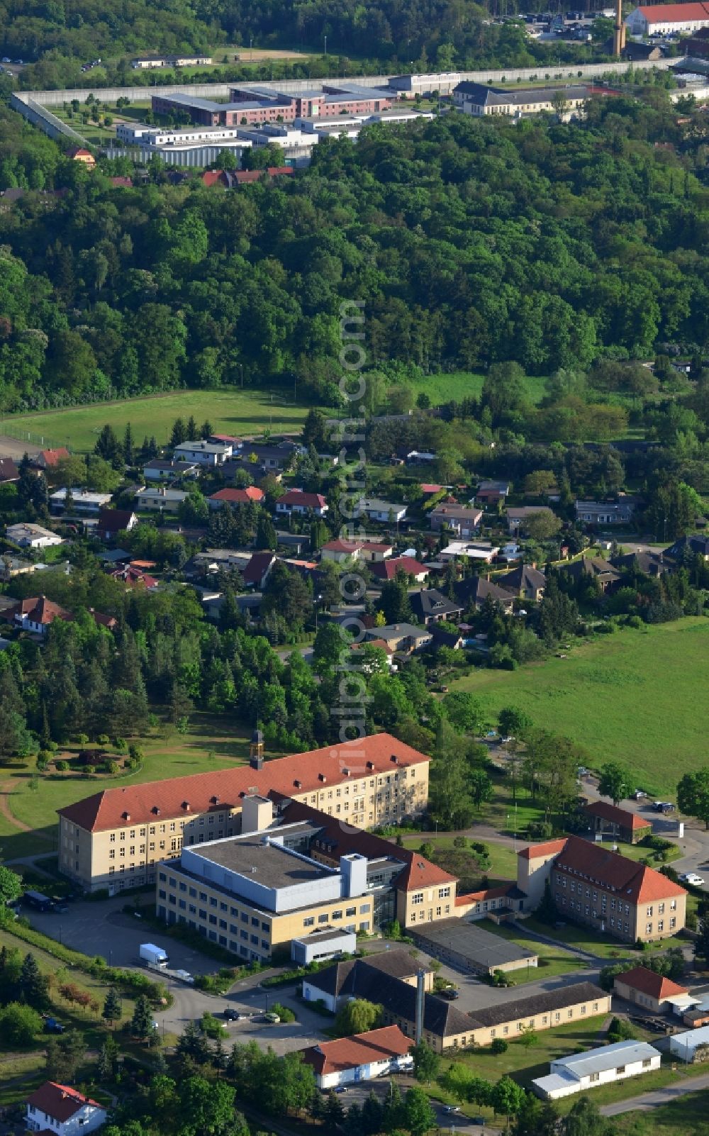 Wriezen from above - Terrain with buildings of the hospital Maerkisch-oderland in Wriezen in Brandenburg