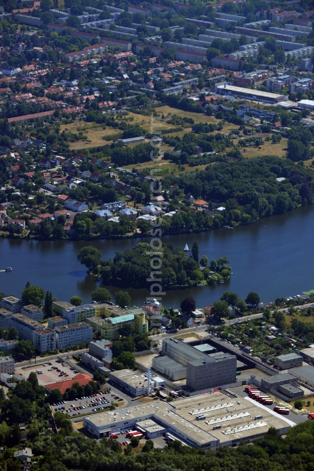 Berlin from above - The prison grounds for deportation custody at the Grünauerstraße in the Köpenick area of Berlin