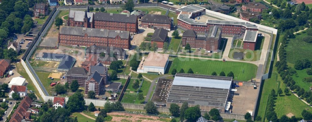 Aerial image Bremen - Terrain and prison-building complex of the prison JVA Bremen