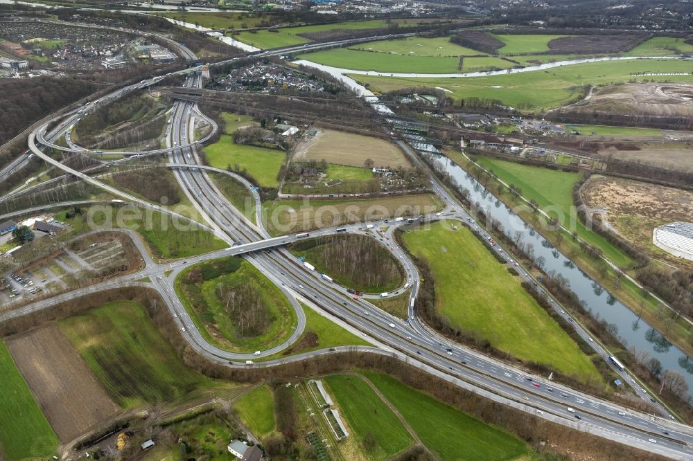 Aerial image Mülheim - Site of the planned truck stop Kaiserberg on the highway in Mülheim in the state of North Rhine-Westphalia