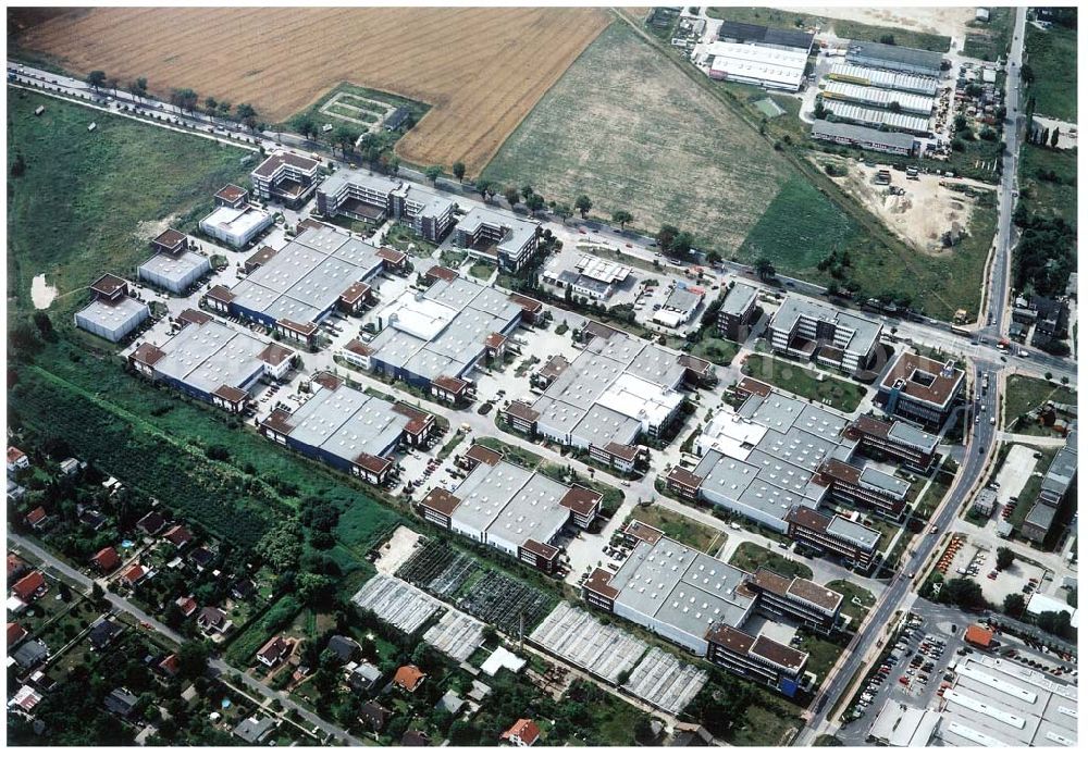 Berlin - Hellersdorf from the bird's eye view: Gelände des Gewerbegebietes Mahlsdorf an der B1 in Berlin - Hellersdorf.