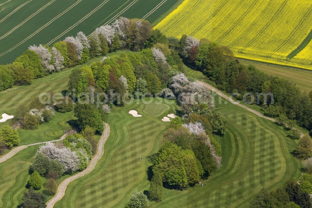 Düsseldorf OT Hubbelrath from above - Boundaries of the golf course of the Golf Club Hubbelrath in Dusseldorf in North Rhine-Westphalia