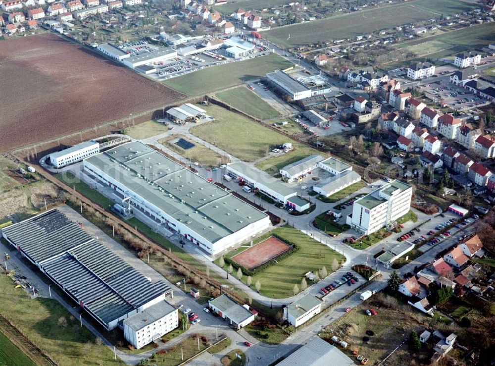 Gotha from the bird's eye view: Gelände der Gothaplast Verbandpflasterfabrik GmbH, Am Nützleber Feld 2 in 99867 Gotha, Tel.: 03621-30650.