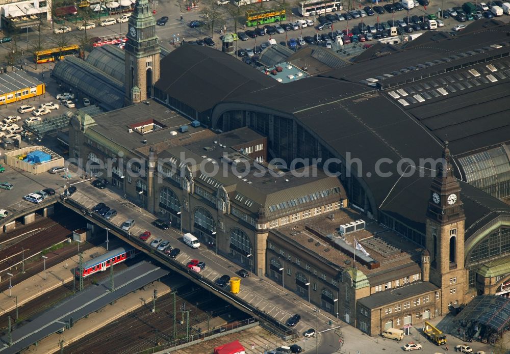 Hamburg from above - Site of the Deutsche Bahn station in the city center of Hamburg