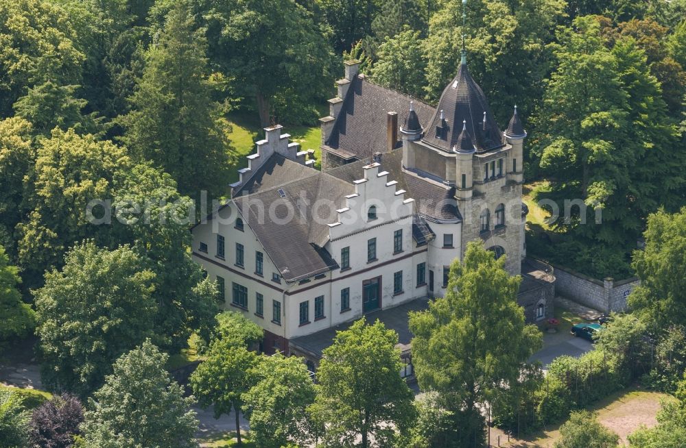 Aerial photograph Warstein Allagen - Area of the Dassel House in the district Allagen in Warstein in North Rhine-Westphalia. The villa is used as a museum and for club purposes