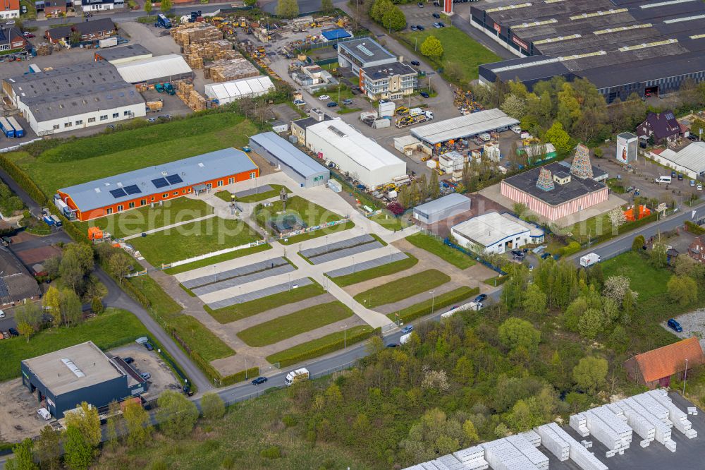 Aerial image Hamm - Premises of the Hindu Sri-Kamadchi-Ampal- Temple amidst commercial and industrial premises in the Uentrop part of Hamm in the state of North Rhine-Westphalia