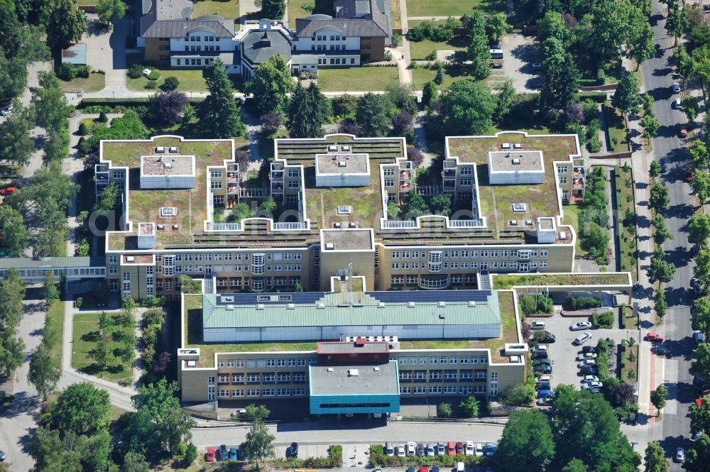 Berlin Lankwitz from the bird's eye view: View of the grounds and the buildings of St. Mary's Hospital in Berlin Lankwitz. The clinic operates since 1993 under the auspices of the Foundation's Mary Immaculate