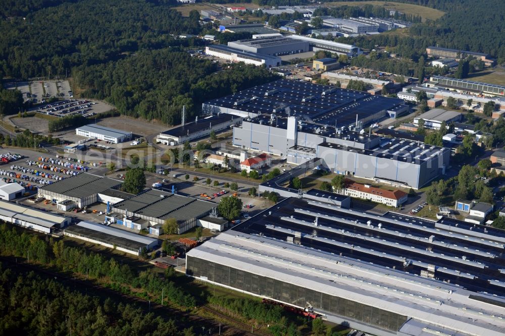 Ludwigsfelde from the bird's eye view: View at the site of the industrial park Am Birkengrund in Ludwigsfelde in the federal state of Brandenburg. Among other the company MTU, Mercedes-Benz Ludwigsfelde GmbH and Thyssen-Krupp are settled here. Operators for the industrial park east are the GESA society of development and renovation of abandoned sites mbH and for the industrial park west the IPG Infrastructure and Project Development Company