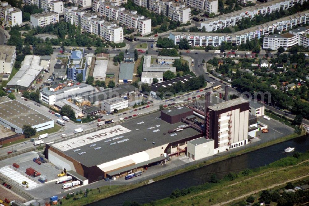 Aerial photograph Berlin / Neuköln / - Gelände der Jacobs Café AG in Berlin Neukölln 1995