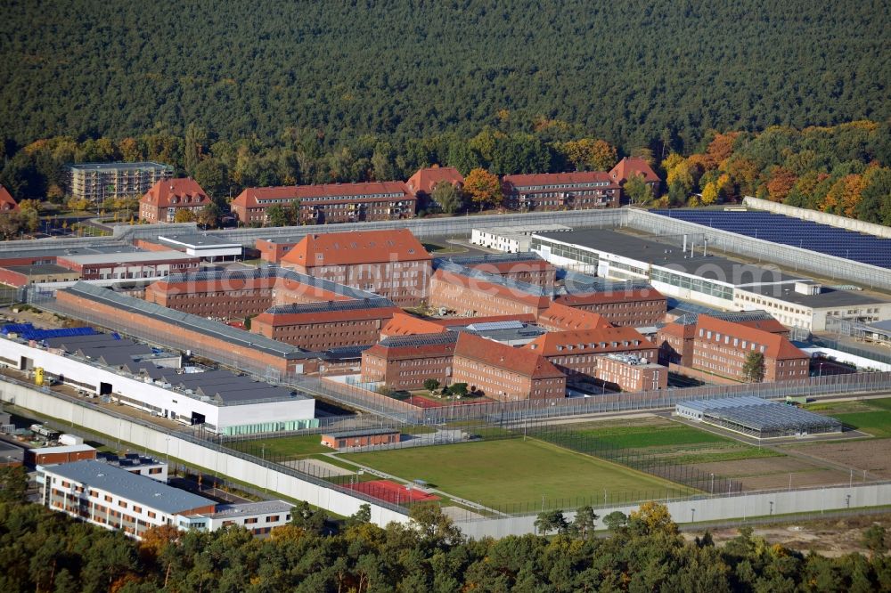 Brandenburg an der Havel from above - View of the Brandenburg-Görden Prison in the state Brandenburg. Expansion areas are currently in the planning and development. Furthermore the prison has been equipped with photovoltaics and a solar system