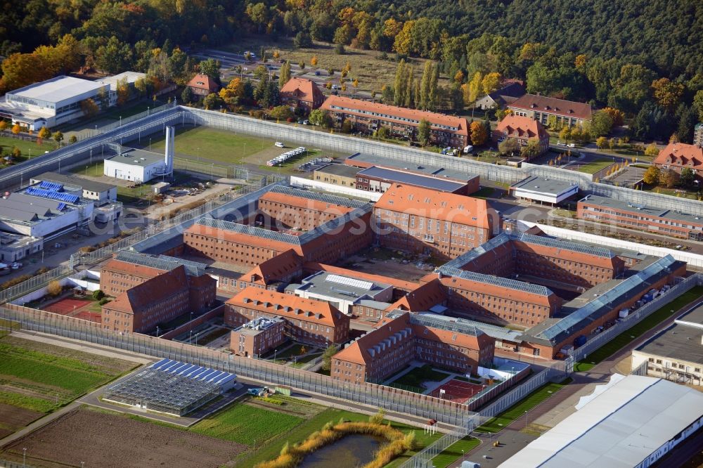 Aerial photograph Brandenburg an der Havel - View of the Brandenburg-Görden Prison in the state Brandenburg. Expansion areas are currently in the planning and development. Furthermore the prison has been equipped with photovoltaics and a solar system