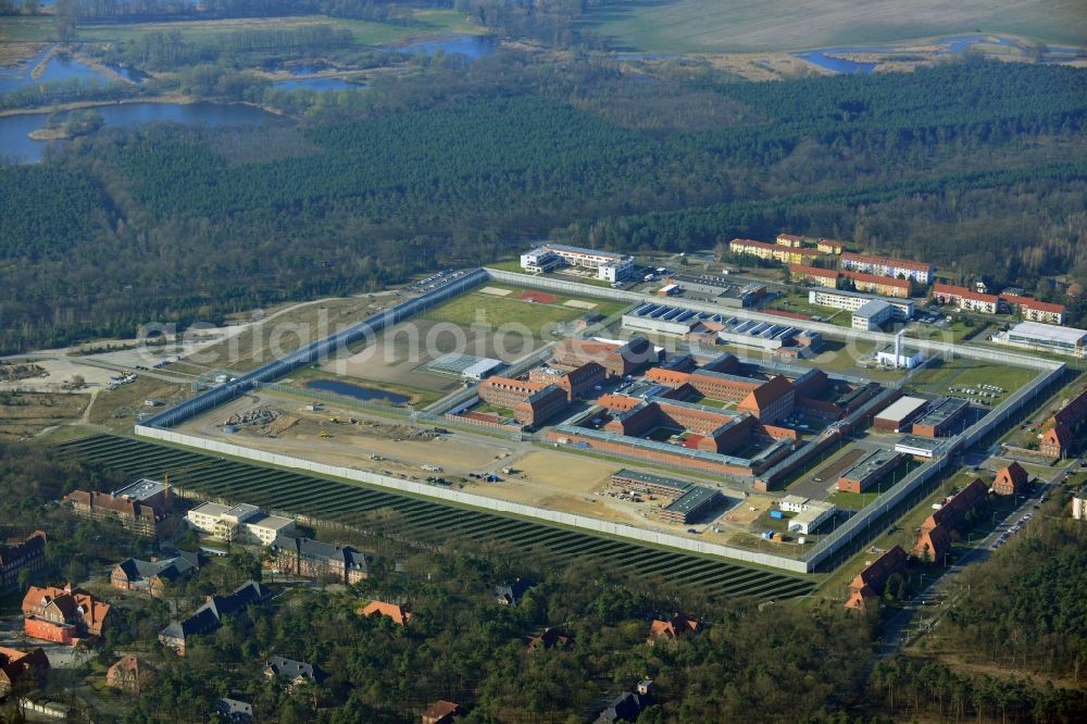 Brandenburg an der Havel from above - View of the Brandenburg-Görden Prison in the state Brandenburg. Expansion areas are currently in the planning and development. Furthermore the prison has been equipped with photovoltaics and a solar system