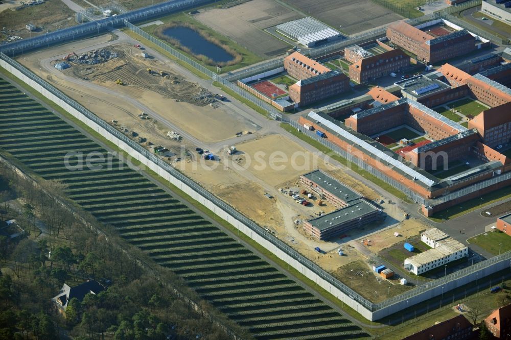 Aerial photograph Brandenburg an der Havel - View of the Brandenburg-Görden Prison in the state Brandenburg. Expansion areas are currently in the planning and development. Furthermore the prison has been equipped with photovoltaics and a solar system