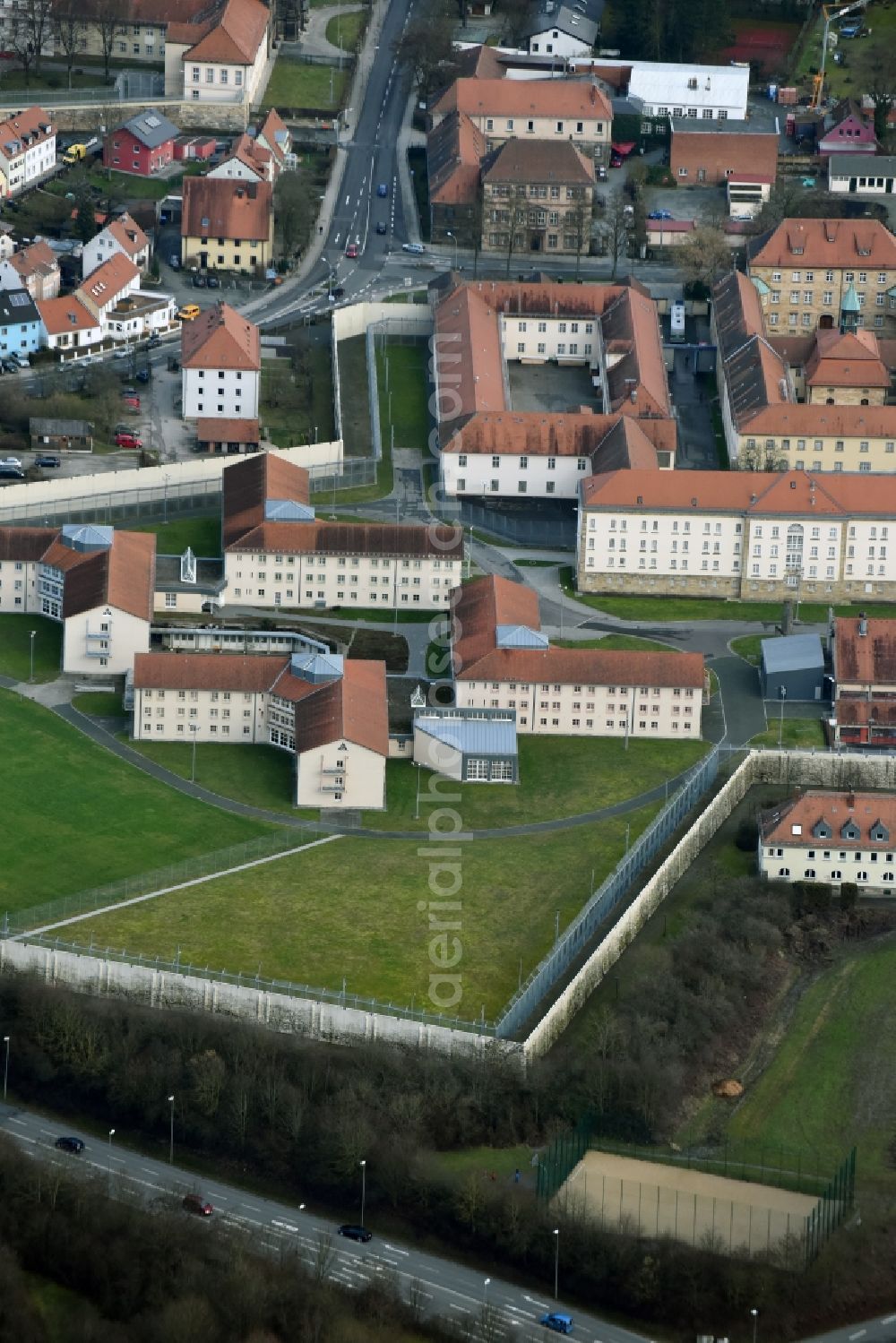 Aerial image Bayreuth - Prison grounds and high security fence Prison in Bayreuth in the state Bavaria